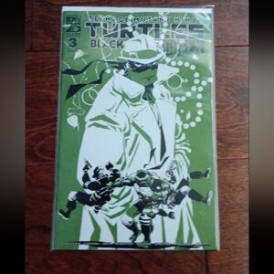 T.M.N.T. Black White & Green #1 Riley Rossmo Variant Comic Book